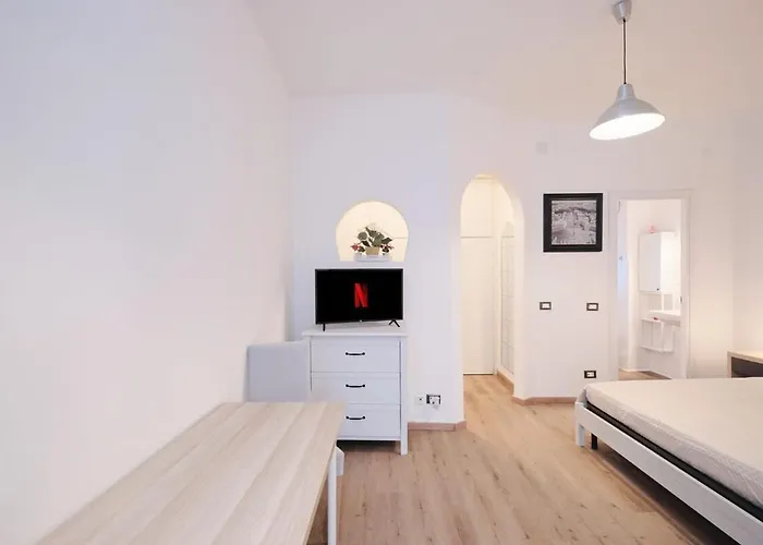 Tuscolana White Apartment